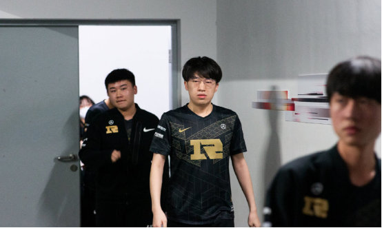 同时对于任 同时对于任